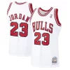Clásico Exquisito Lujoso Michael Jordan Chicago Bulls 1997/98 Hardwood Classics Authentic Jersey White/Black/Scarlet