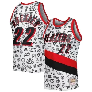 Clásico Magnífico Original Clyde Drexler Portland Trail Blazers 1991 92 Hardwood Classics Doodle Swingman Jersey White