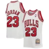 Increíble Michael Jordan Chicago Bulls Youth 1997/98 Hardwood Classics Authentic Jersey White/Black/Red