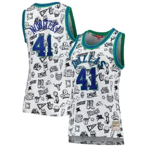 Original Fantástico Versátil Dirk Nowitzki Dallas Mavericks Women's 1998 Doodle Swingman Jersey White