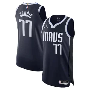 Original Práctico Luka Dončić Dallas Mavericks Jordan Brand Authentic Player Jersey Statement Edition Navy